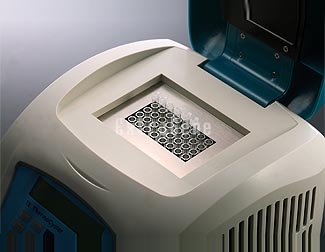 TE (ペルチェ) 冷却 PCR サーモサイクラー/ UV テーブル